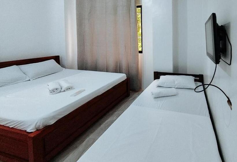 Hotel Reddoorz At Elton Guesthouse