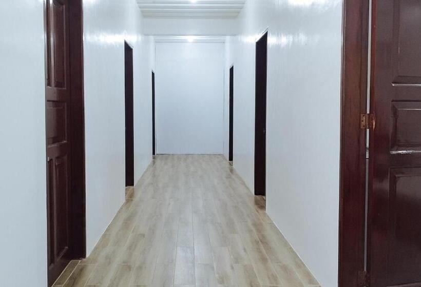 Hotel Reddoorz At Elton Guesthouse