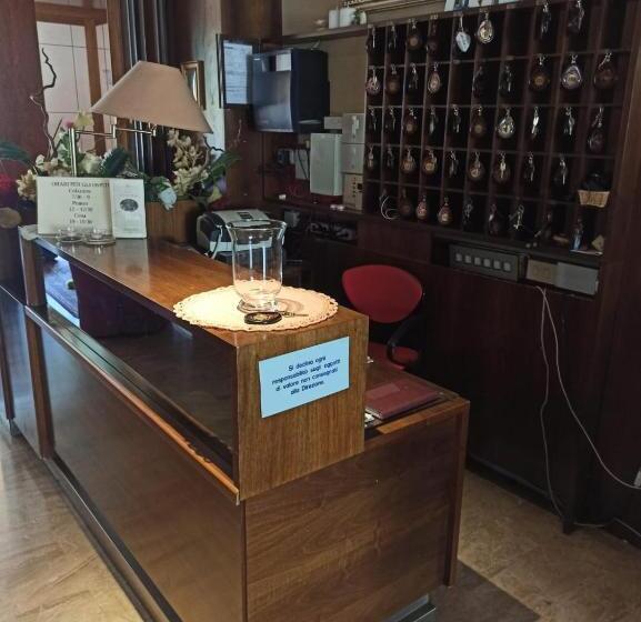 בית מלון כפרי Verona