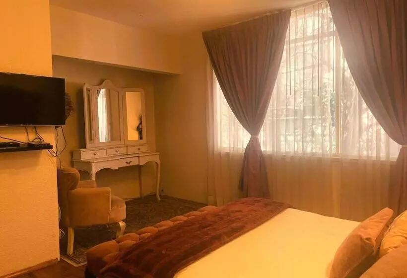 پانسیون Habitación Morada Luna Condesa 7