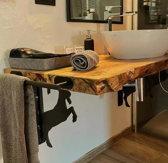 Majatalo La Famille D Evian