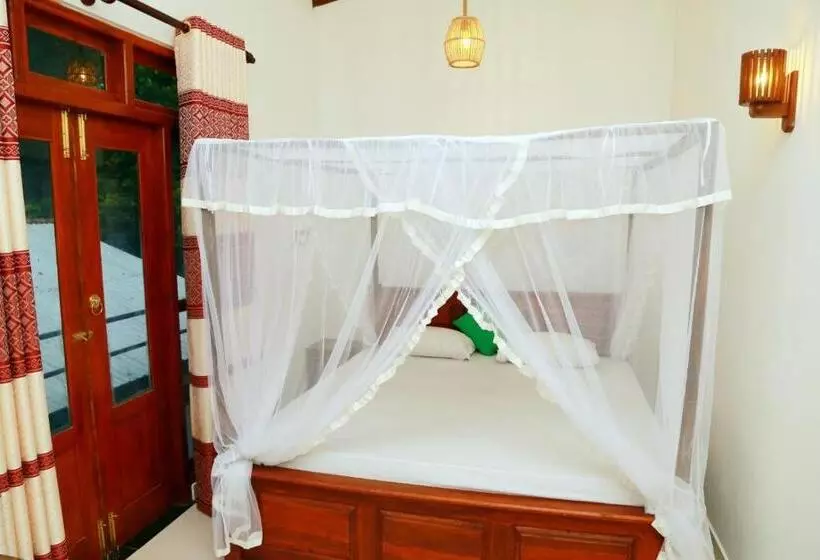 Majatalo Nelum Riverside Villa