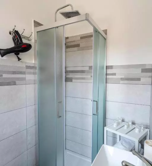 Majatalo Prestige House 9