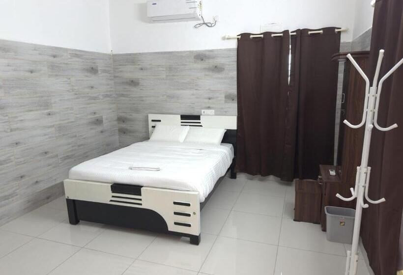 פנסיון The Elite Inn