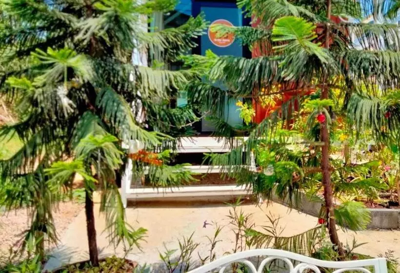 استراحتگاه Krabi Home