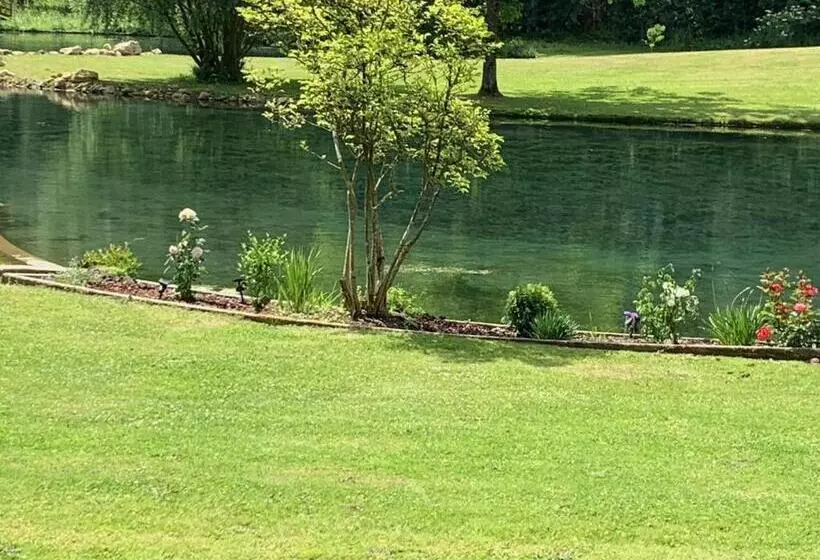 ベッドアンドブレックファースト Chambre D Hotes 2 à La Campagne Dans Un Cadre Verdoyant