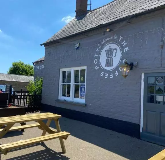 Aamiaismajoitus (B&B) Coffee Pot Yardley Gobion