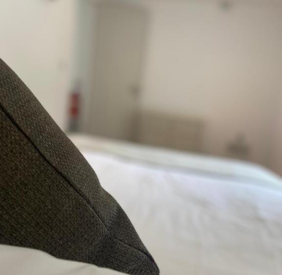 ベッドアンドブレックファースト Coffee Pot Yardley Gobion