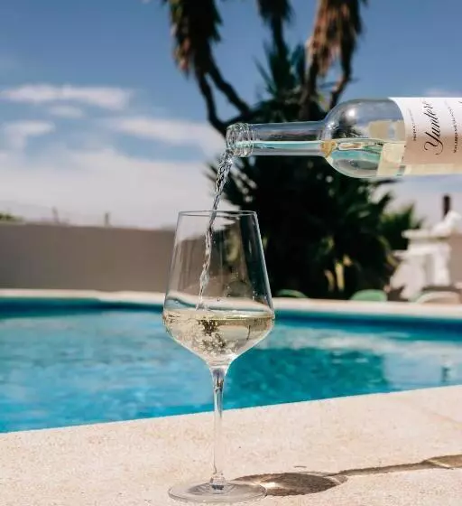 Aamiaismajoitus (B&B) Finca Locura