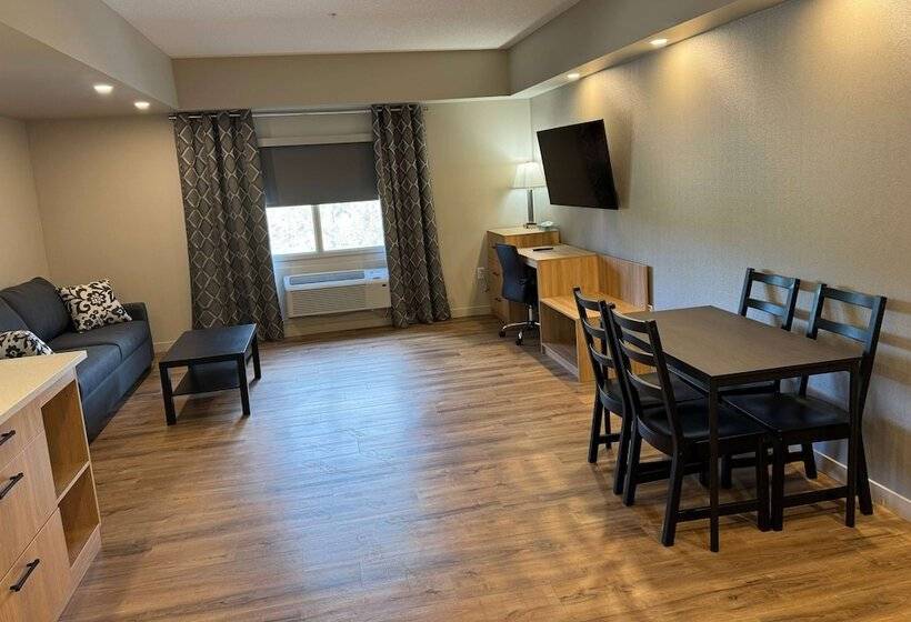 Отель Baymont By Wyndham West Edmonton