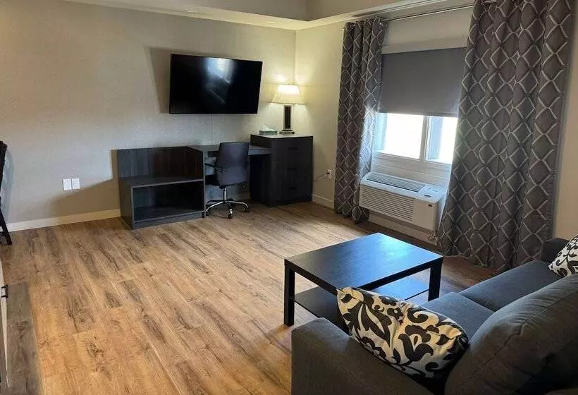 هتل Baymont By Wyndham West Edmonton