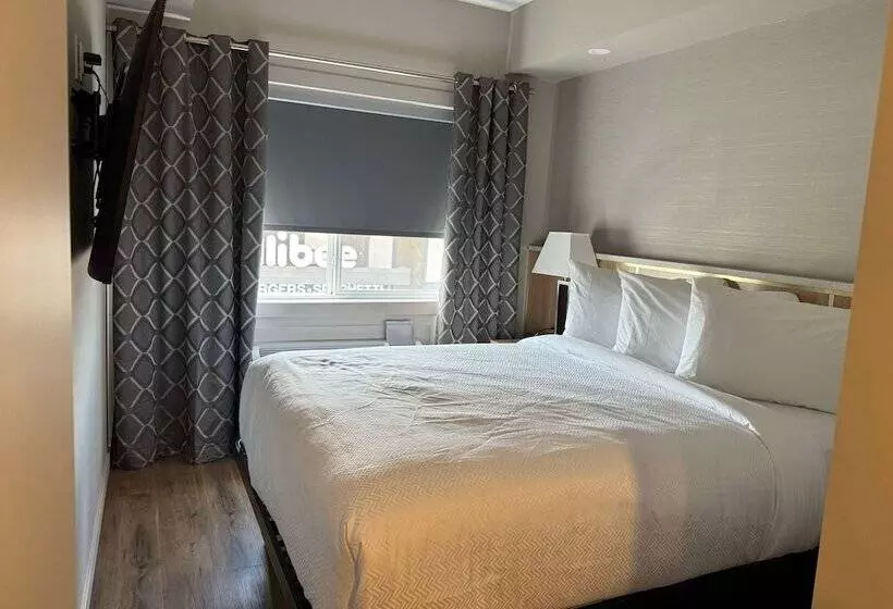 هتل Baymont By Wyndham West Edmonton