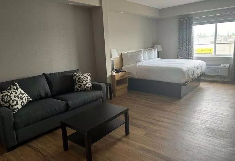 هتل Baymont By Wyndham West Edmonton