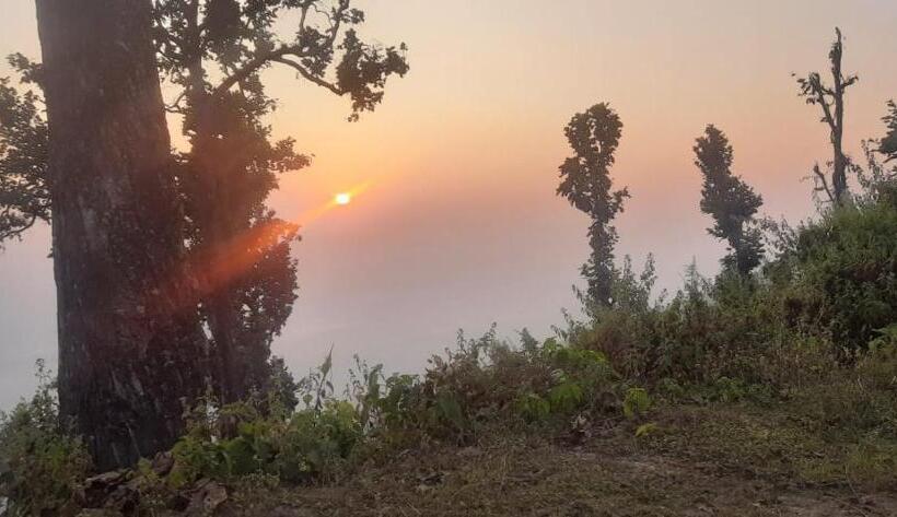 هتل Coffee Farmstay In Tamang,chepang Village Parewakot ,chitwan