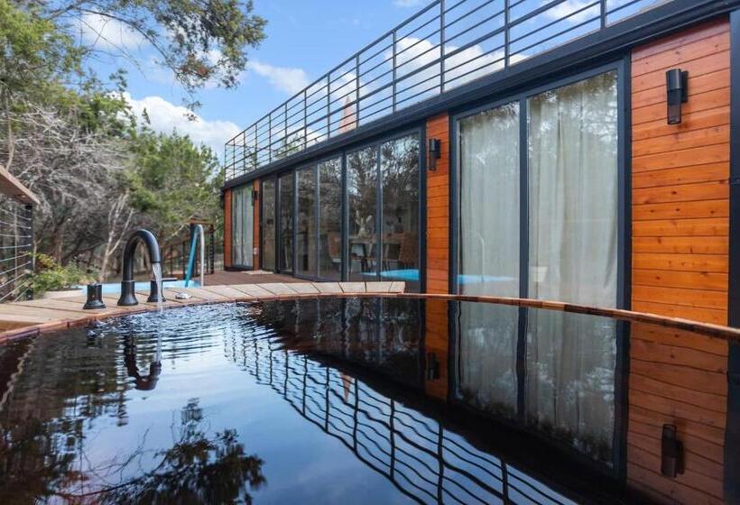 호텔 Live Oak Lodge