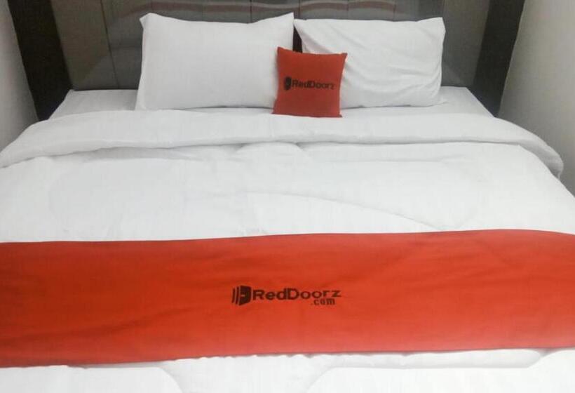 Hotel Reddoorz Syariah Near Unimus Semarang