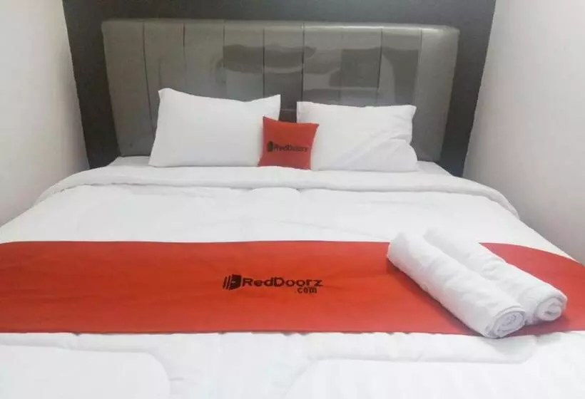 ホテル Reddoorz Syariah Near Unimus Semarang