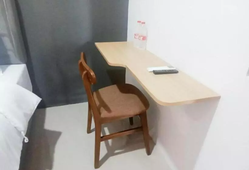 ホテル Reddoorz Syariah Near Unimus Semarang
