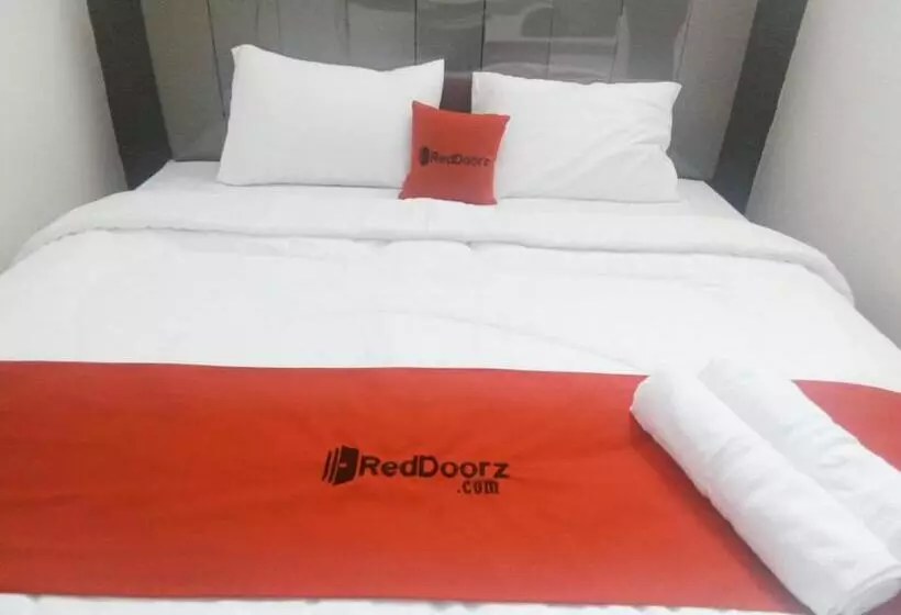 ホテル Reddoorz Syariah Near Unimus Semarang