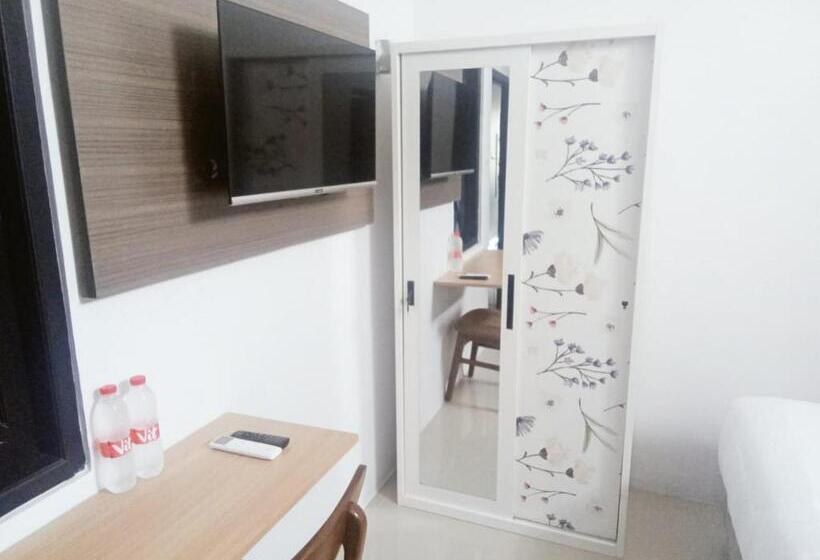 Hotel Reddoorz Syariah Near Unimus Semarang