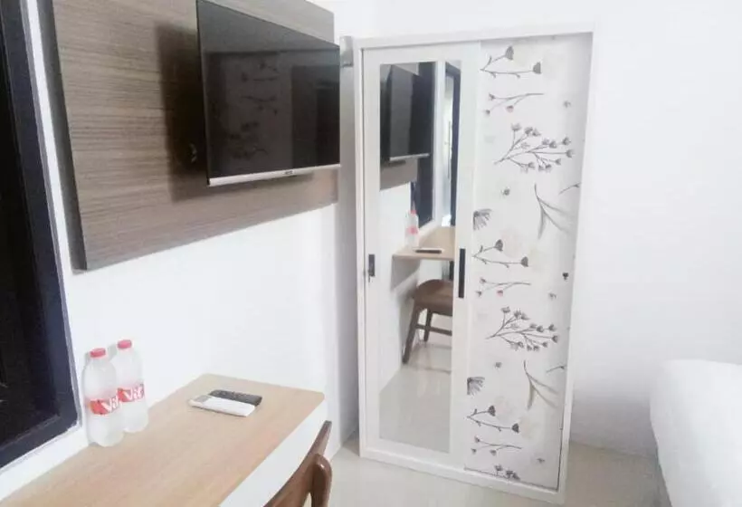 ホテル Reddoorz Syariah Near Unimus Semarang