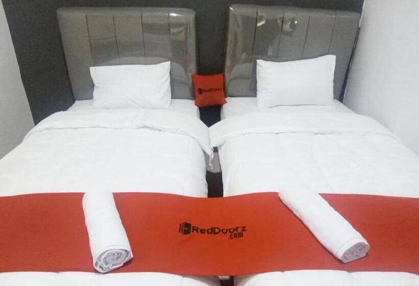 Hotel Reddoorz Syariah Near Unimus Semarang