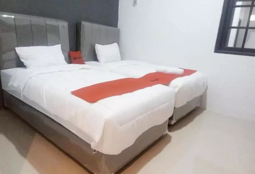 ホテル Reddoorz Syariah Near Unimus Semarang