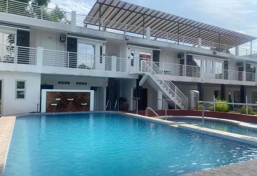 Llanes Bancolita S Resort   Taal Lakeview Resort Balete