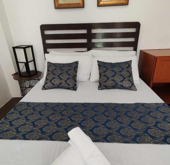 Llanes Bancolita S Resort   Taal Lakeview Resort Balete