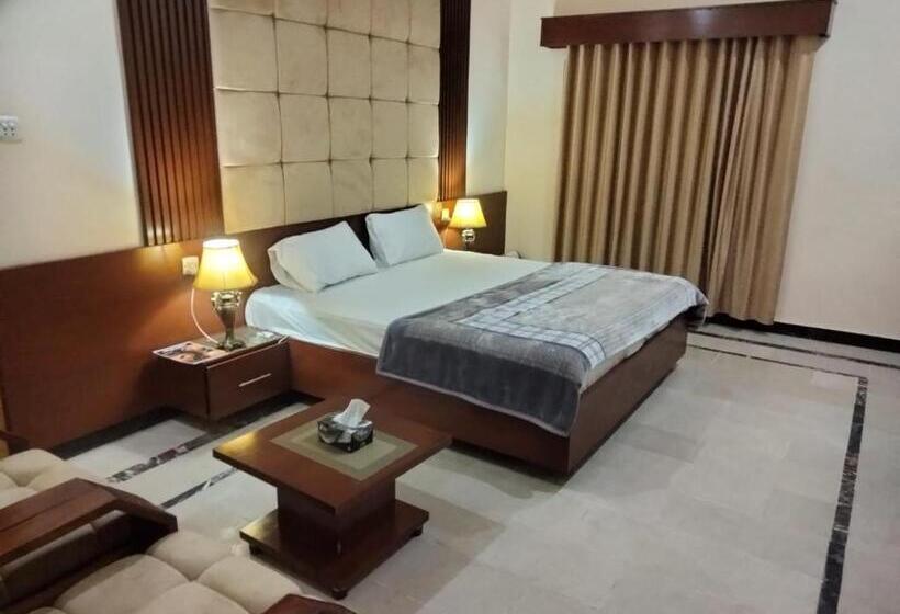 پانسیون Chinar Lodges Abbottabad