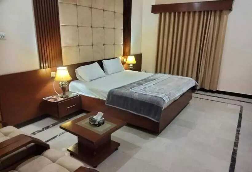 پانسیون Chinar Lodges Abbottabad