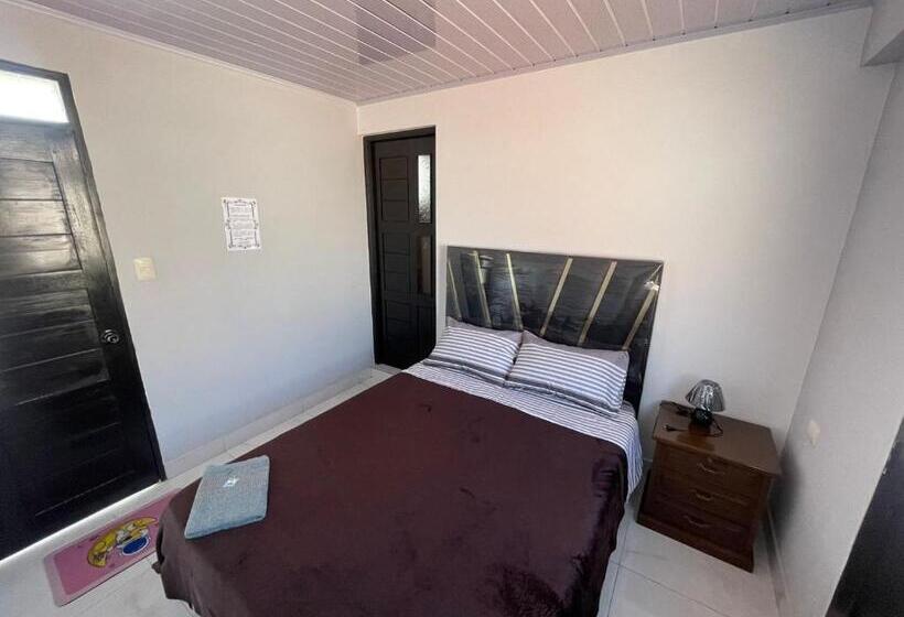 پانسیون Hostal La Fortaleza