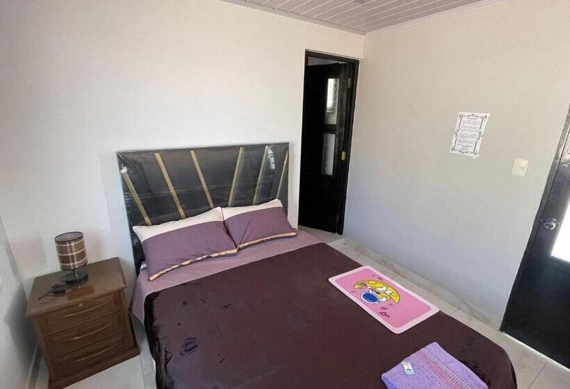 پانسیون Hostal La Fortaleza