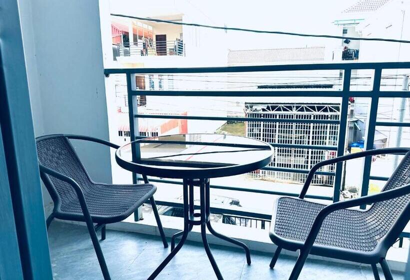 Majatalo Lotus Homestay