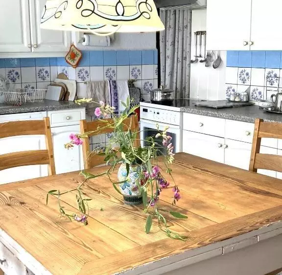 Majatalo Schlamau19   Unterm Nussbaum