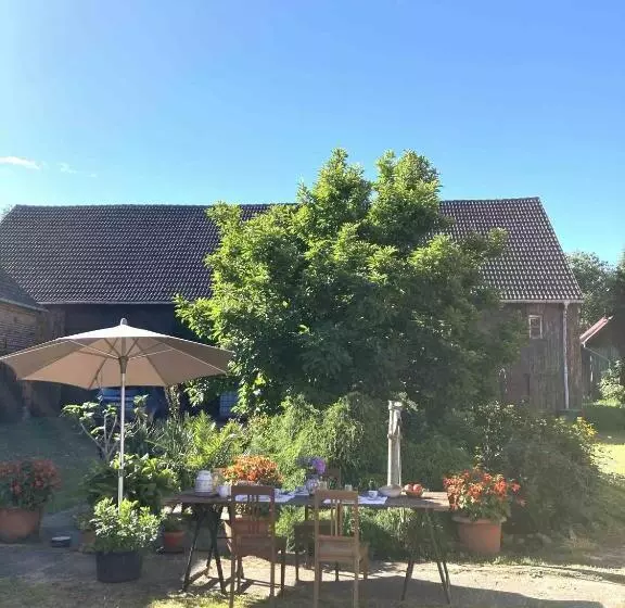 Majatalo Schlamau19   Unterm Nussbaum