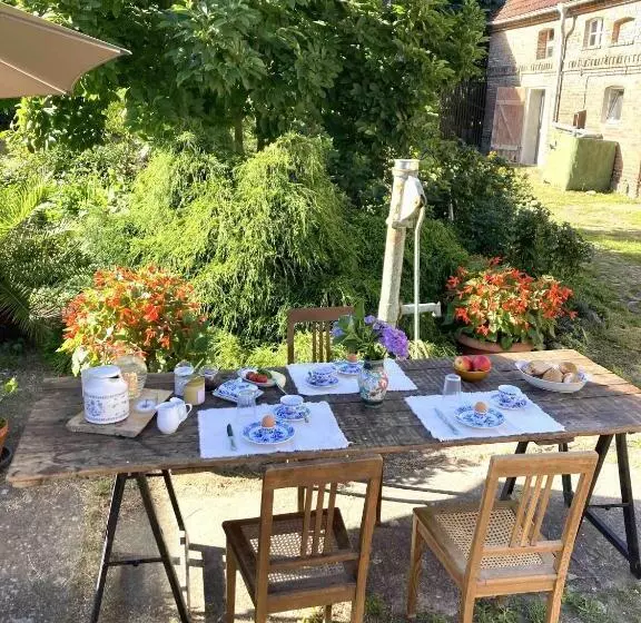 Majatalo Schlamau19   Unterm Nussbaum