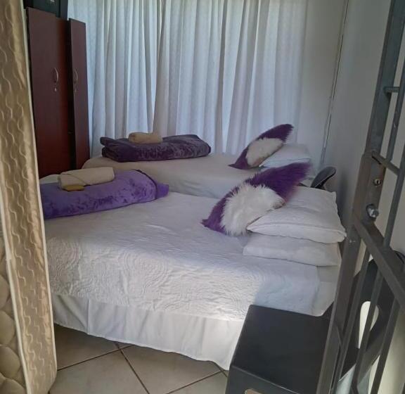 Pension (Hôtel basse catégorie) Willmore Guesthouse And Accommodation