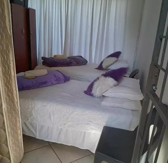 ペンション Willmore Guesthouse And Accommodation