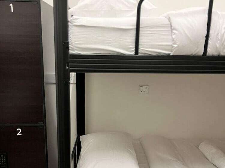 הוסטל Pine Armenian