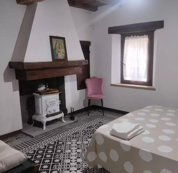 Aamiaismajoitus (B&B) Borgo Doccia 905