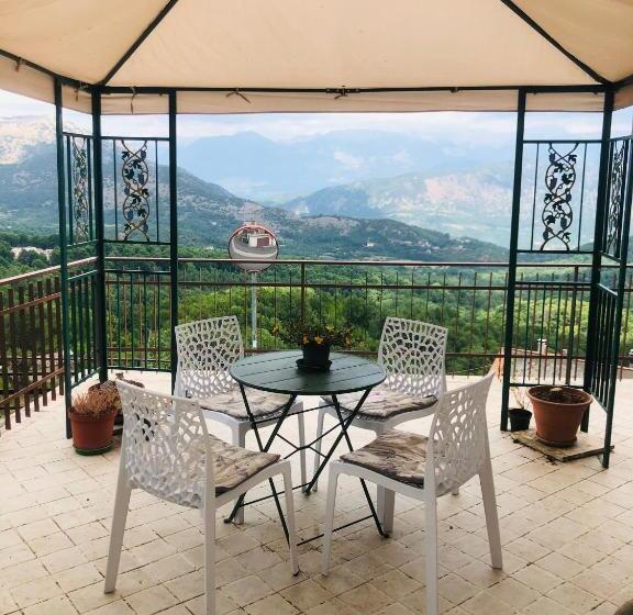 مبيت وإفطار La Casa Di Civita