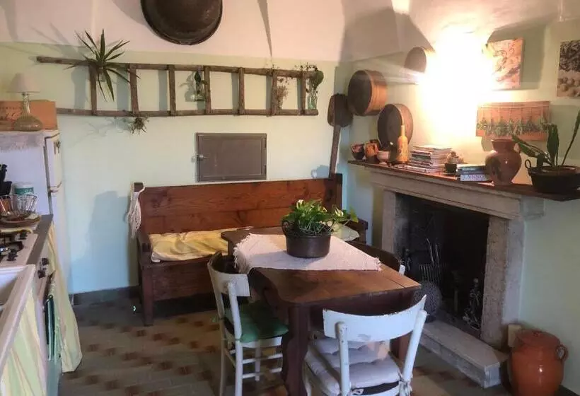 Aamiaismajoitus (B&B) La Casa Di Civita