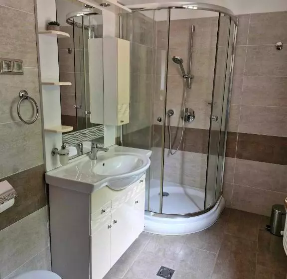 Aamiaismajoitus (B&B) Senyői Vendégház