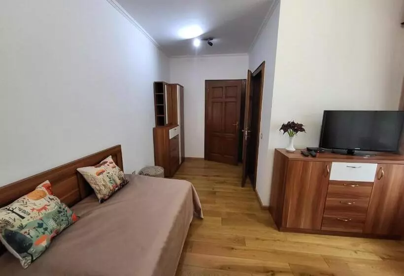 Aamiaismajoitus (B&B) Senyői Vendégház