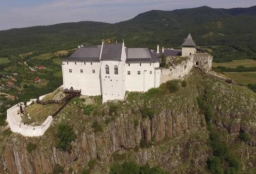 צימר Senyői Vendégház