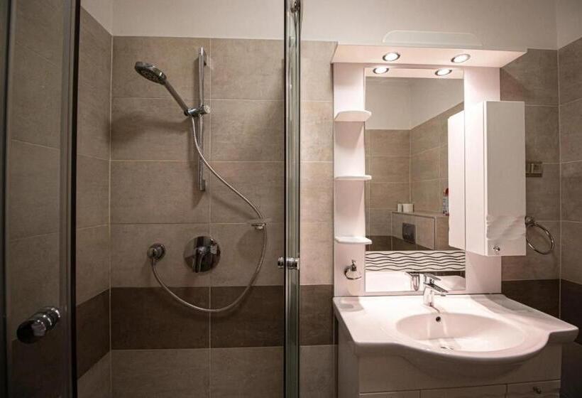 צימר Senyői Vendégház