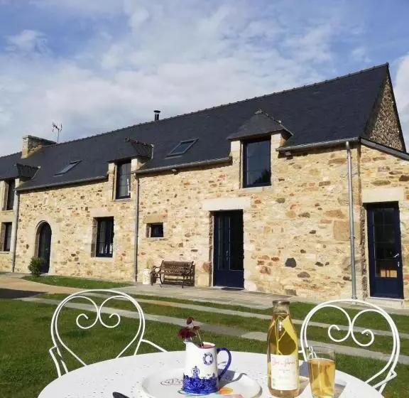 Aamiaismajoitus (B&B) Suite Familiale Pour 4 Personnes Aux Hirondelles