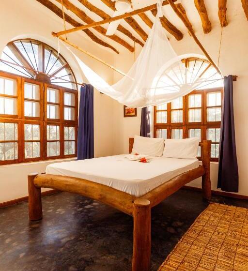 住宿加早餐  Tropicana Boutique