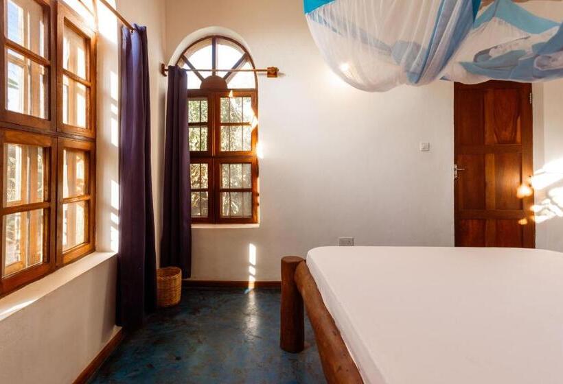 住宿加早餐  Tropicana Boutique